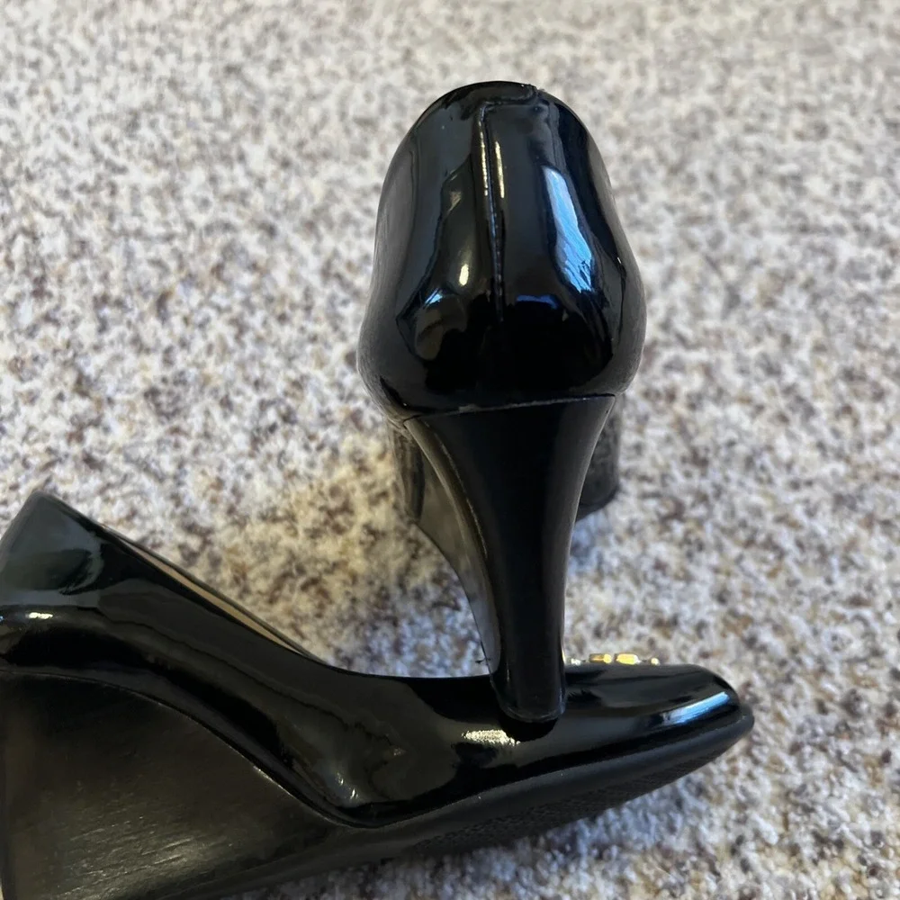 Tory Burch Wedged Open‎ Toe Shoes Sz 7.5 Black 3.5
